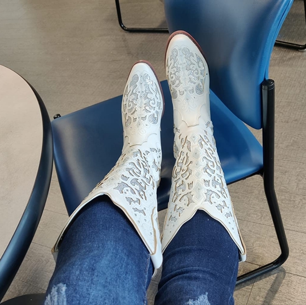 White/Ivory, Vintage Style cowboy boots-help Me Clear Out These Last Few Pair!!! - Picture 3 of 4